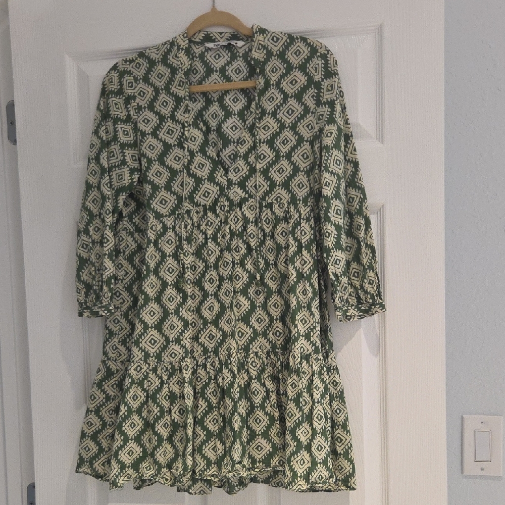 Zara Green and White Patterned Dress
